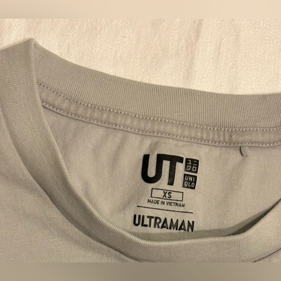 Ultraman T Shirt by Uniqlo. Very light grey. Size XS - Picture 5 of 6